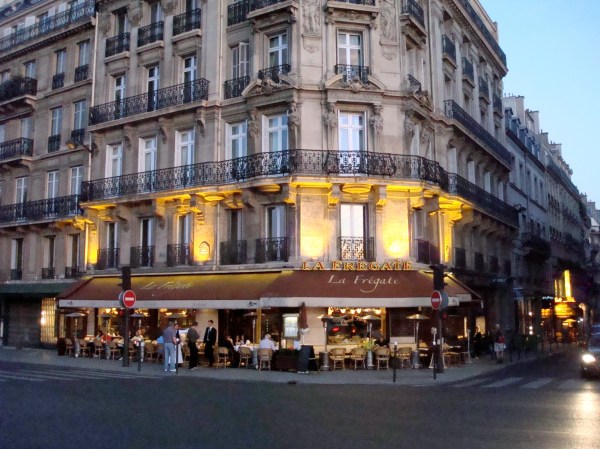 Paris-La-Fregate-cafe-2